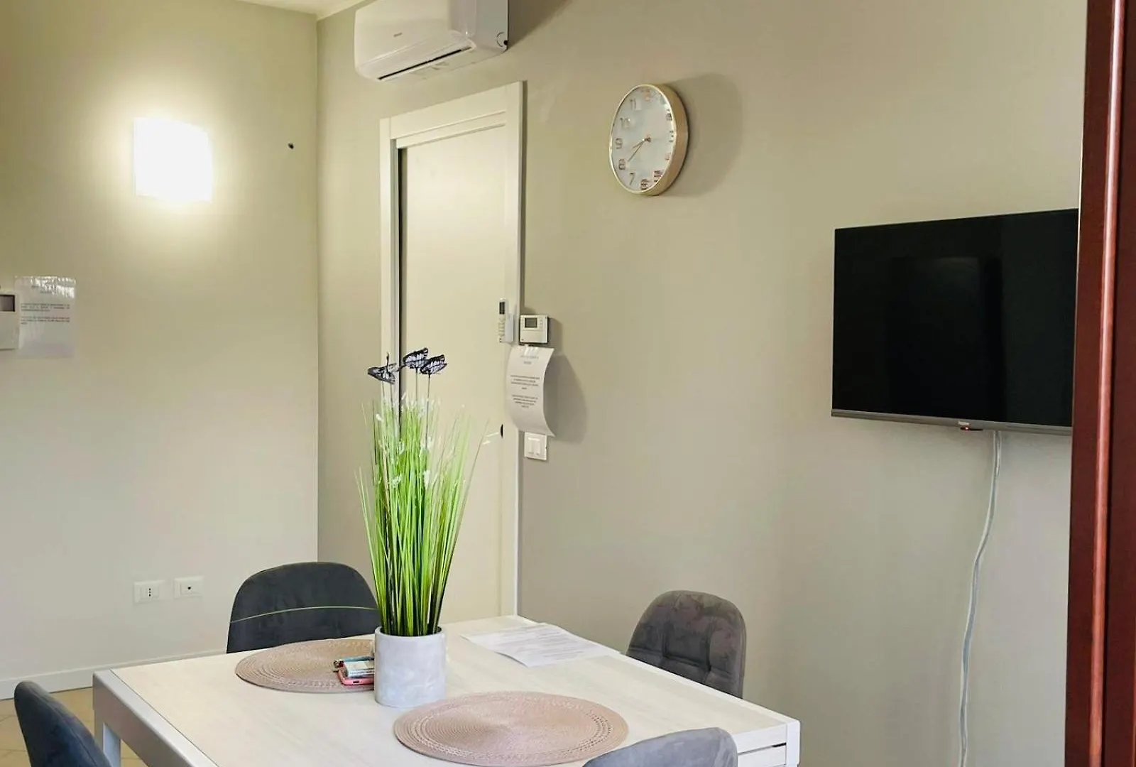 Deny & Carol'S House - App. 33 Apartment Somma Lombardo