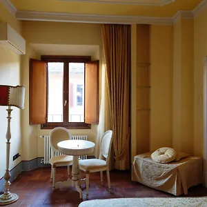 Casa Leopardi , Firenze Italia